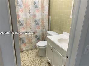 For Rent: $1,700 (1 beds, 1 baths, 597 Square Feet)