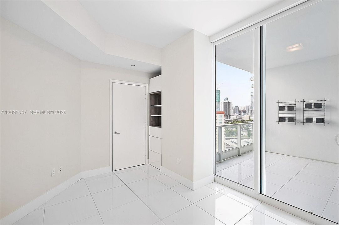 For Rent: $12,500 (4 beds, 3 baths, 2201 Square Feet)