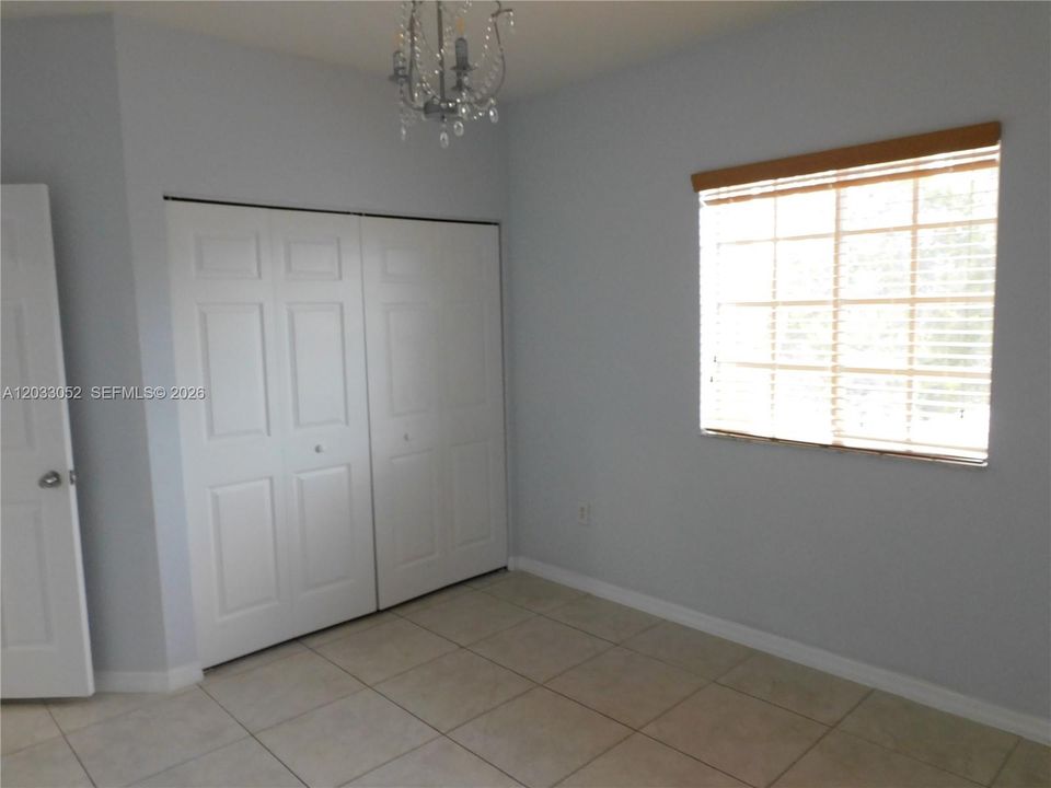 Bedroom #4 - closet.