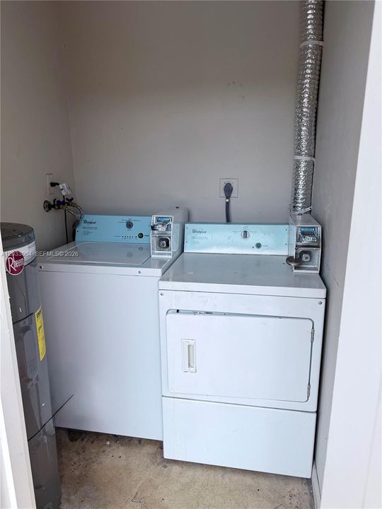For Rent: $2,850 (2 beds, 2 baths, 962 Square Feet)