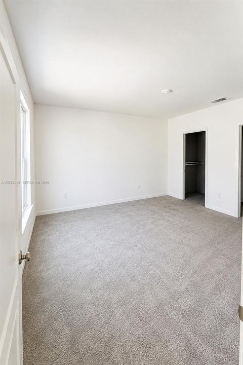 For Rent: $2,150 (4 beds, 2 baths, 1845 Square Feet)