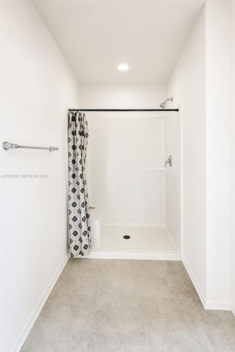 For Rent: $2,150 (4 beds, 2 baths, 1845 Square Feet)