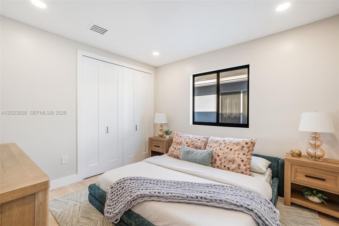 For Rent: $9,500 (5 beds, 4 baths, 2519 Square Feet)