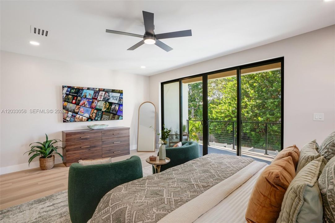 For Rent: $9,500 (5 beds, 4 baths, 2519 Square Feet)