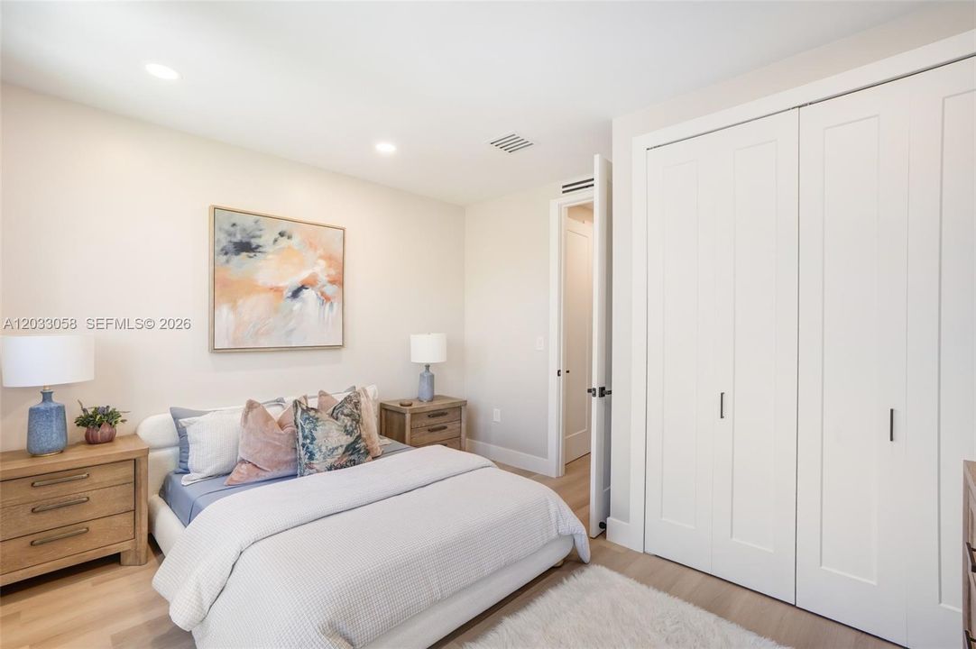For Rent: $9,500 (5 beds, 4 baths, 2519 Square Feet)