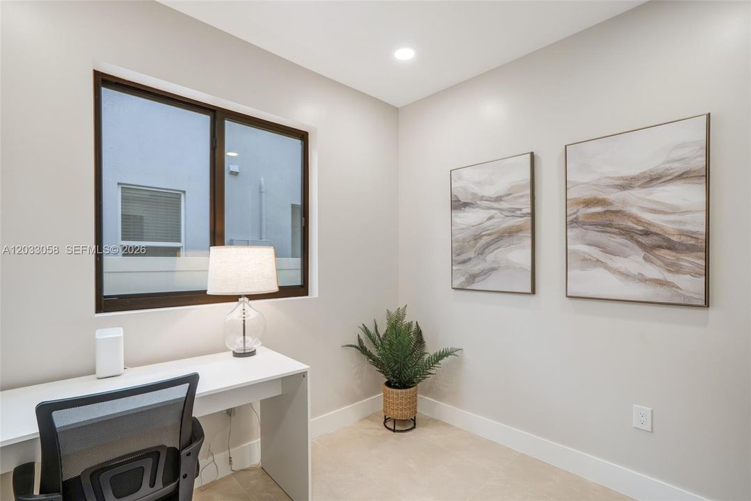 For Rent: $9,500 (5 beds, 4 baths, 2519 Square Feet)