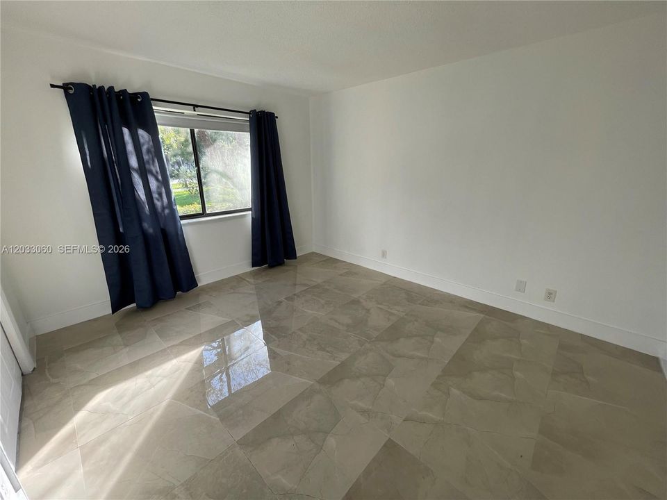 For Rent: $2,450 (2 beds, 2 baths, 1231 Square Feet)