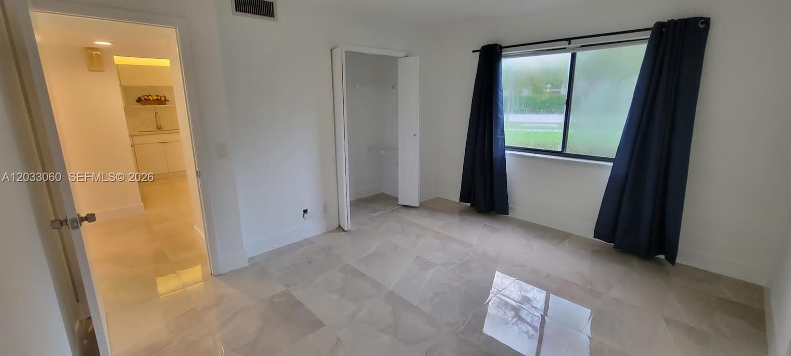 For Rent: $2,450 (2 beds, 2 baths, 1231 Square Feet)