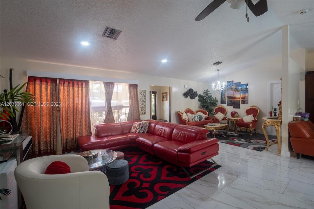 For Rent: $3,700 (3 beds, 2 baths, 1682 Square Feet)