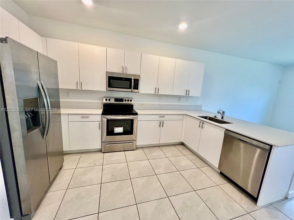 En Renta: $3,200 (4 camas, 2 baños, 1828 Pies cuadrados)
