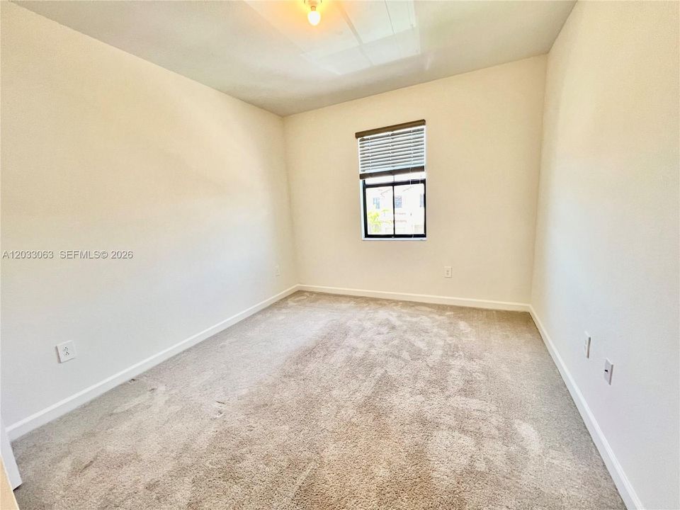 En Renta: $3,200 (4 camas, 2 baños, 1828 Pies cuadrados)