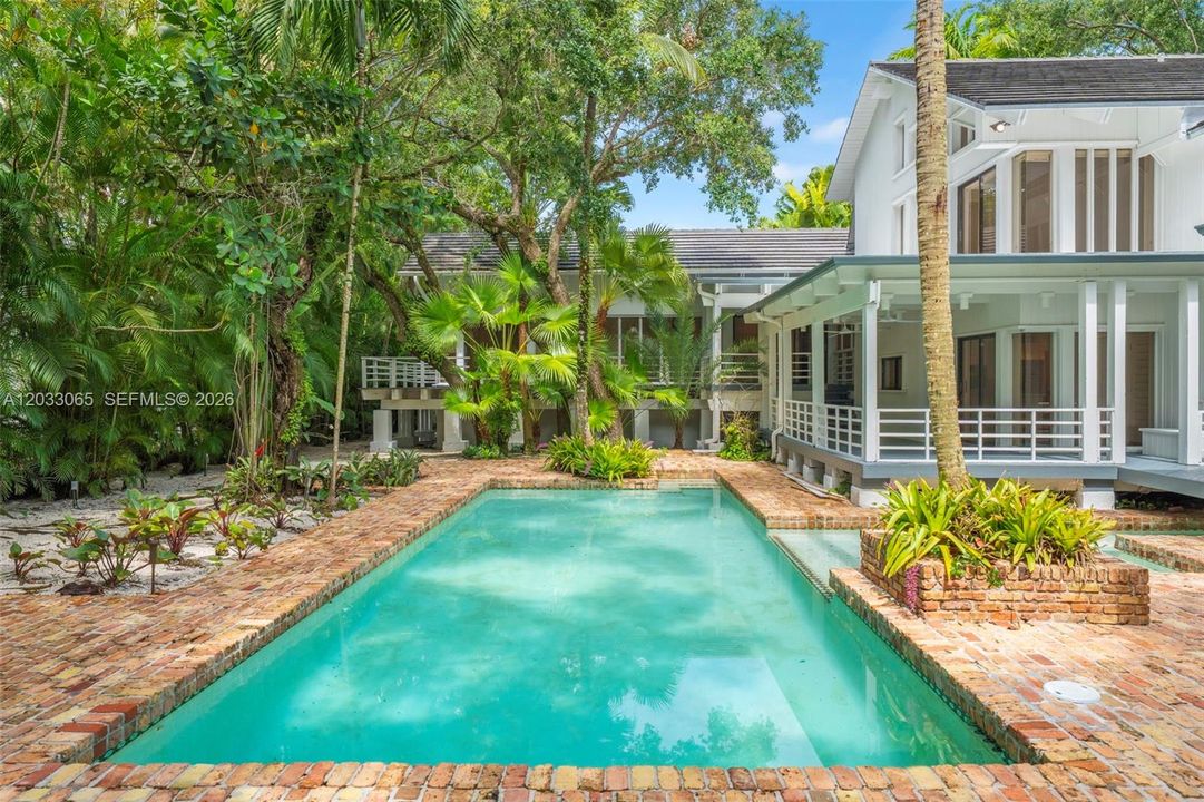 For Rent: $21,000 (4 beds, 3 baths, 5005 Square Feet)