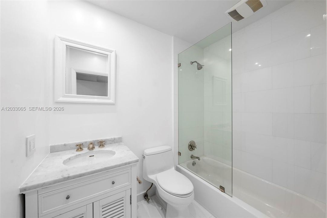 For Rent: $21,000 (4 beds, 3 baths, 5005 Square Feet)