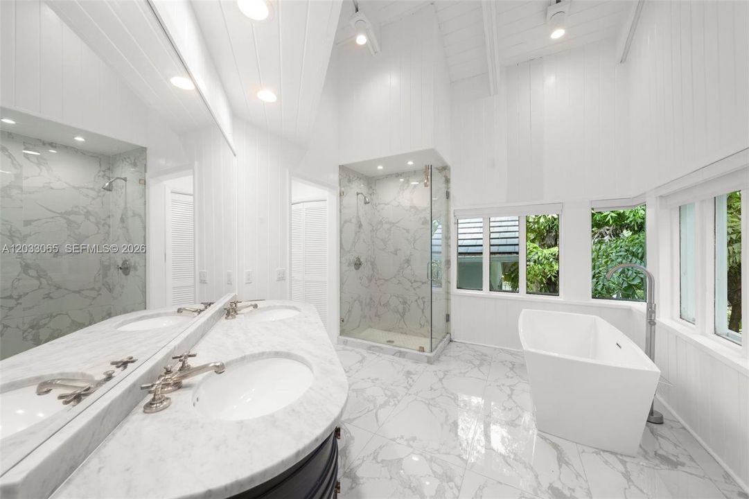 For Rent: $21,000 (4 beds, 3 baths, 5005 Square Feet)
