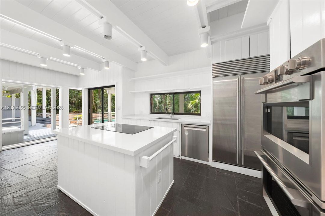 For Rent: $21,000 (4 beds, 3 baths, 5005 Square Feet)