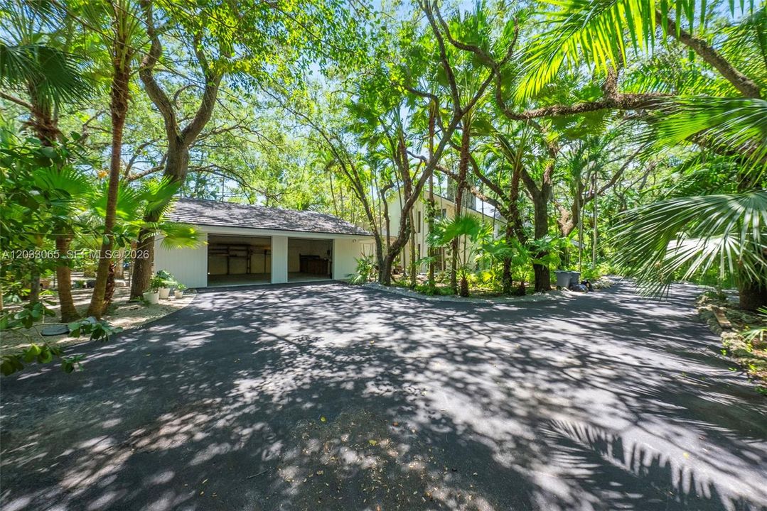 For Rent: $21,000 (4 beds, 3 baths, 5005 Square Feet)