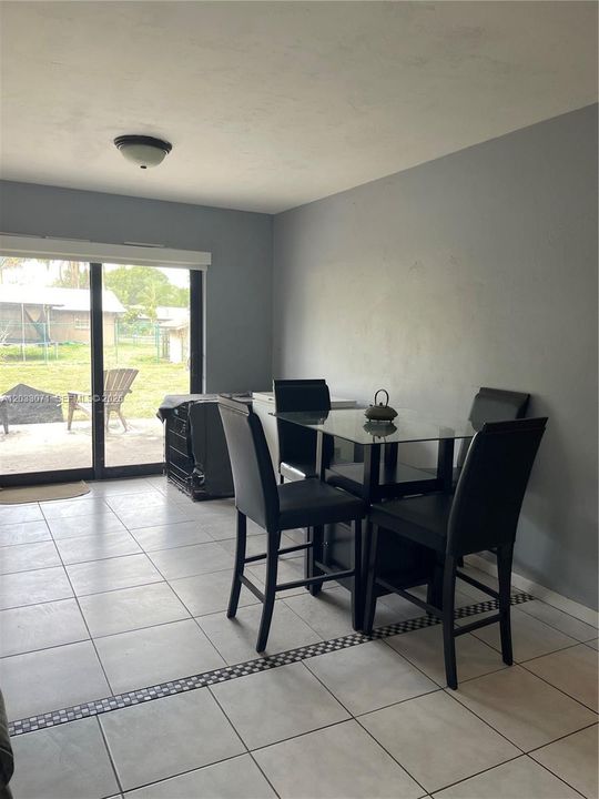 For Sale: $190,000 (3 beds, 1 baths, 962 Square Feet)