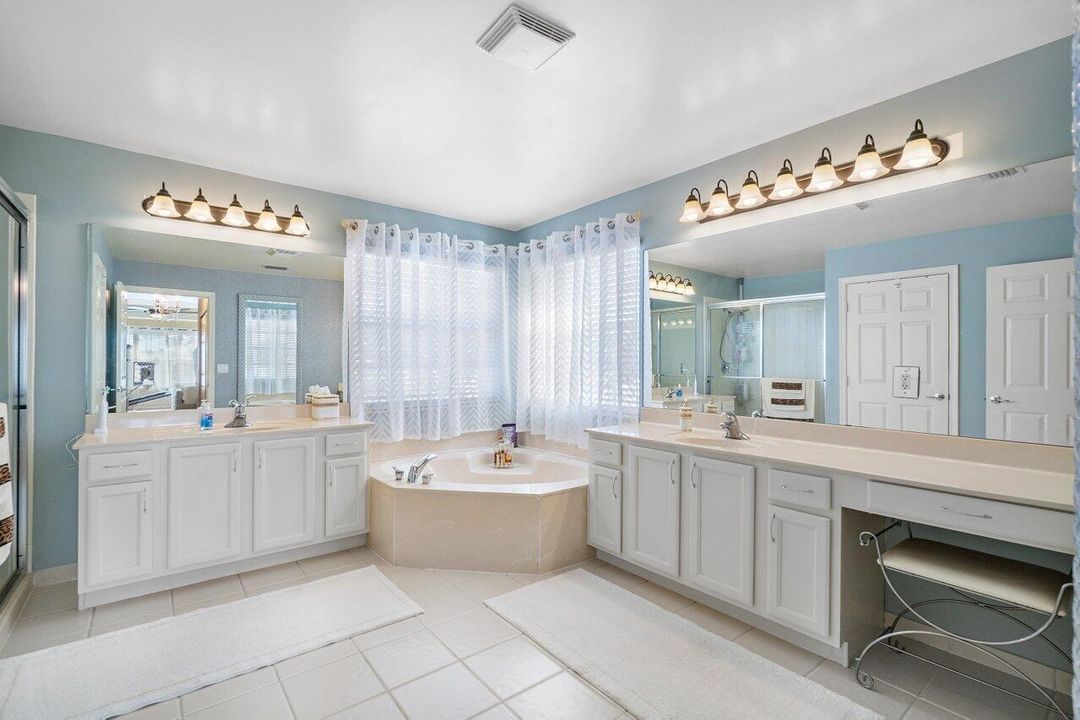 6869 maste bathroom-o