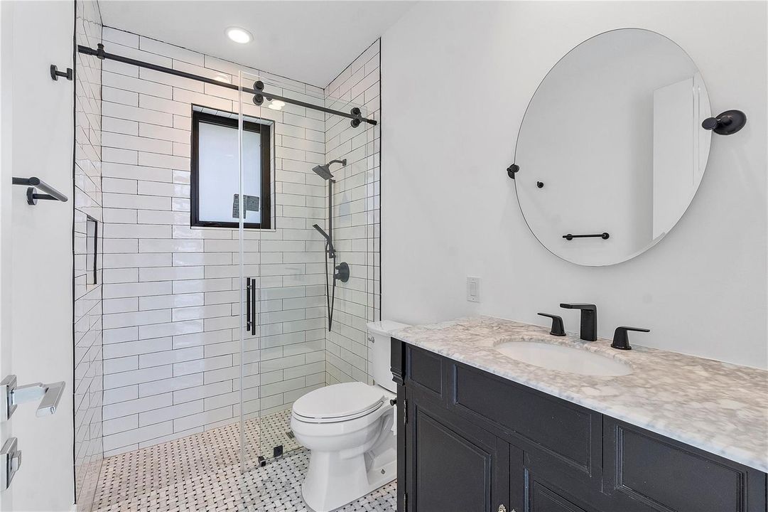 Photo 37