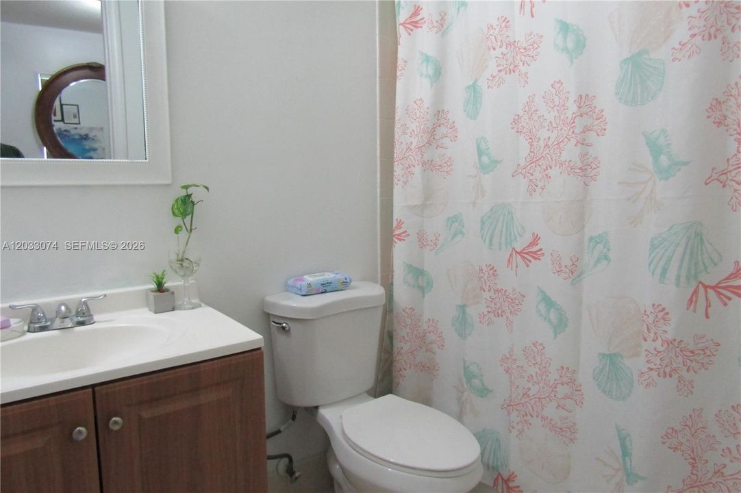 For Sale: $365,000 (3 beds, 2 baths, 1065 Square Feet)