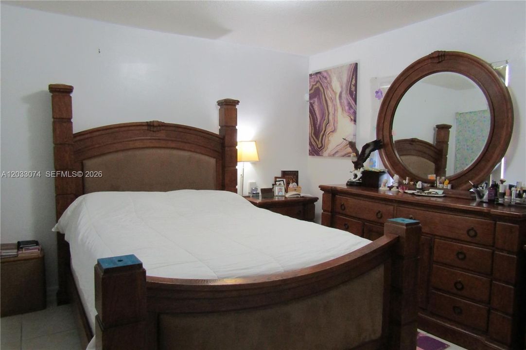 For Sale: $365,000 (3 beds, 2 baths, 1065 Square Feet)