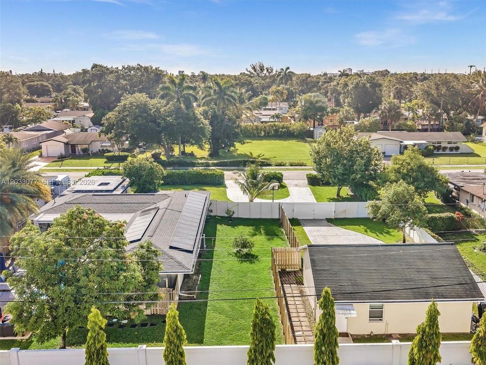 For Sale: $1,199,000 (7 beds, 4 baths, 1895 Square Feet)