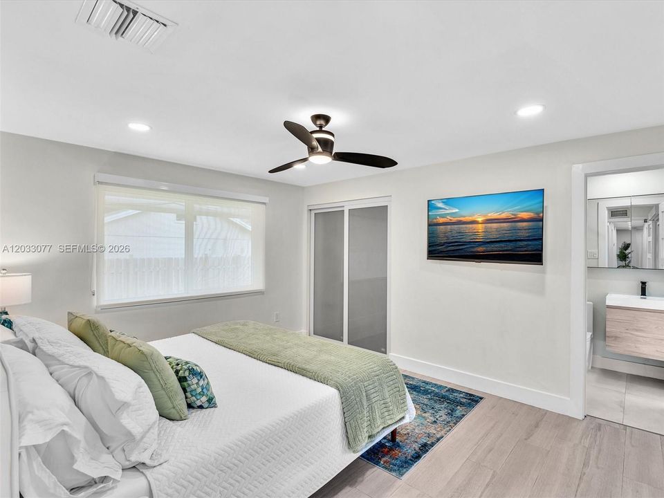 For Sale: $1,199,000 (7 beds, 4 baths, 1895 Square Feet)