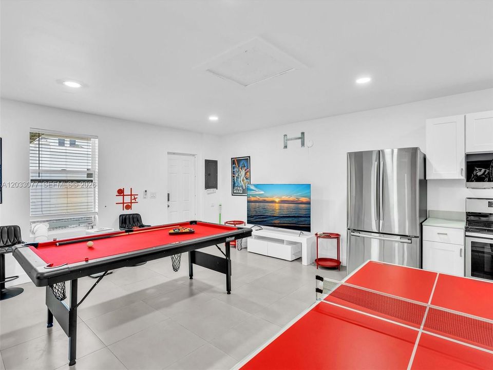 For Sale: $1,199,000 (7 beds, 4 baths, 1895 Square Feet)