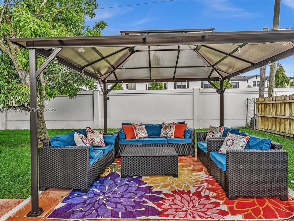 For Sale: $1,199,000 (7 beds, 4 baths, 1895 Square Feet)