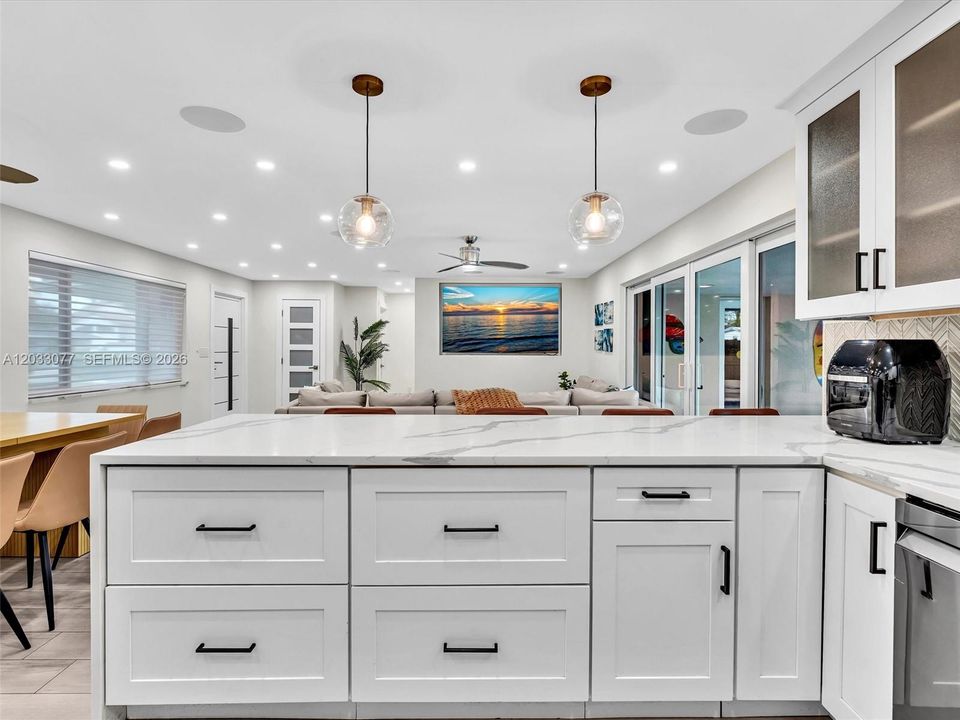 For Sale: $1,199,000 (7 beds, 4 baths, 1895 Square Feet)