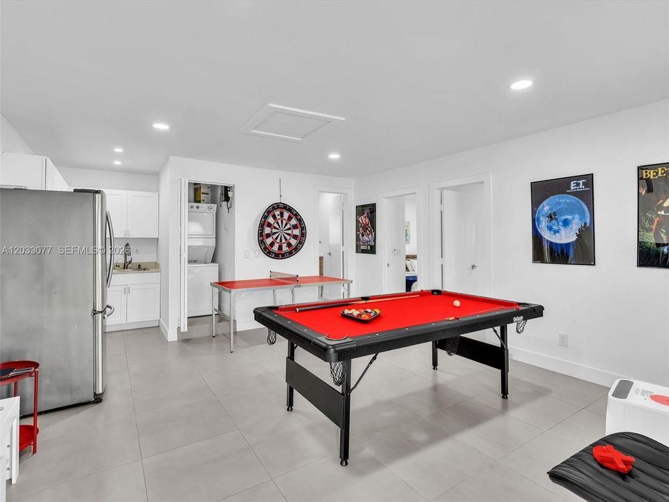 For Sale: $1,199,000 (7 beds, 4 baths, 1895 Square Feet)