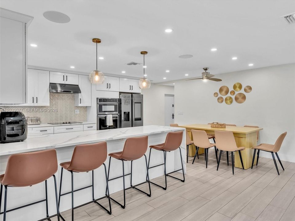 For Sale: $1,199,000 (7 beds, 4 baths, 1895 Square Feet)