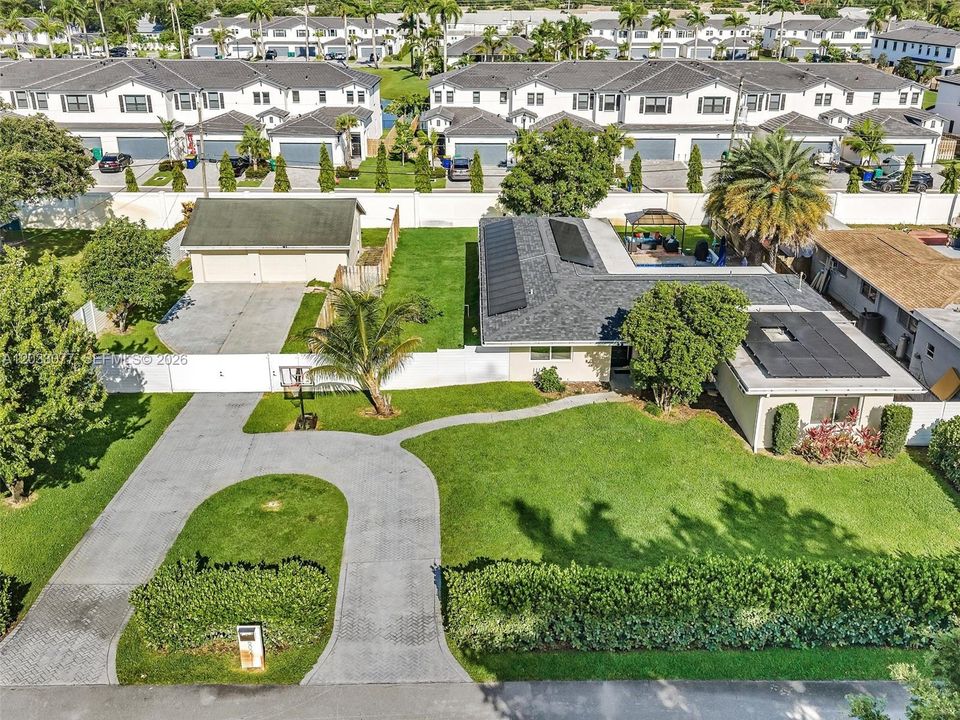 For Sale: $1,199,000 (7 beds, 4 baths, 1895 Square Feet)