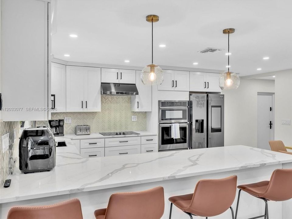 For Sale: $1,199,000 (7 beds, 4 baths, 1895 Square Feet)