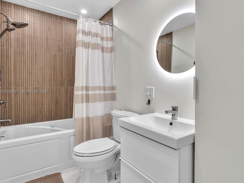 For Sale: $1,199,000 (7 beds, 4 baths, 1895 Square Feet)