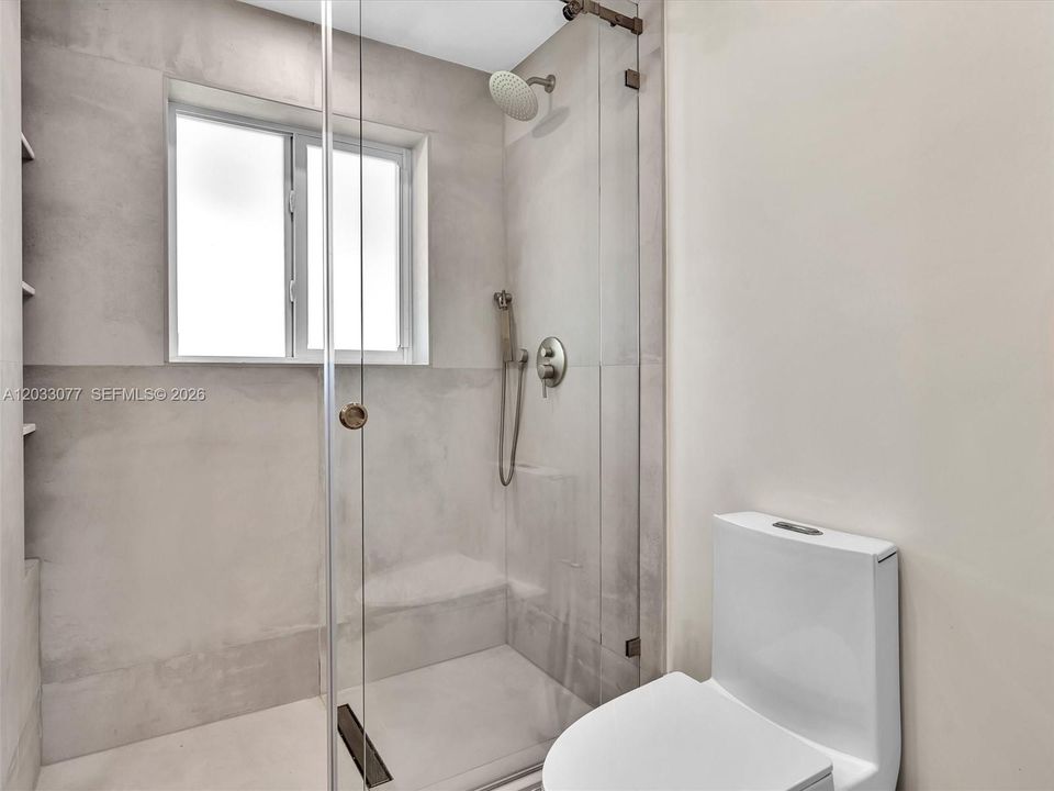 For Sale: $1,199,000 (7 beds, 4 baths, 1895 Square Feet)