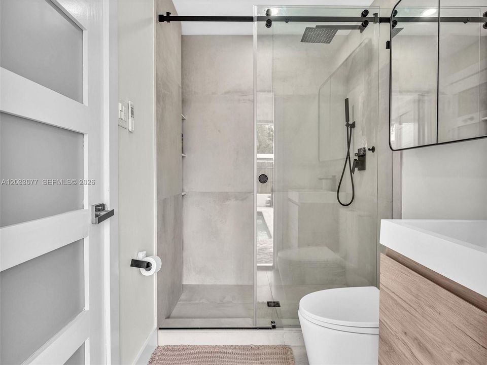 For Sale: $1,199,000 (7 beds, 4 baths, 1895 Square Feet)