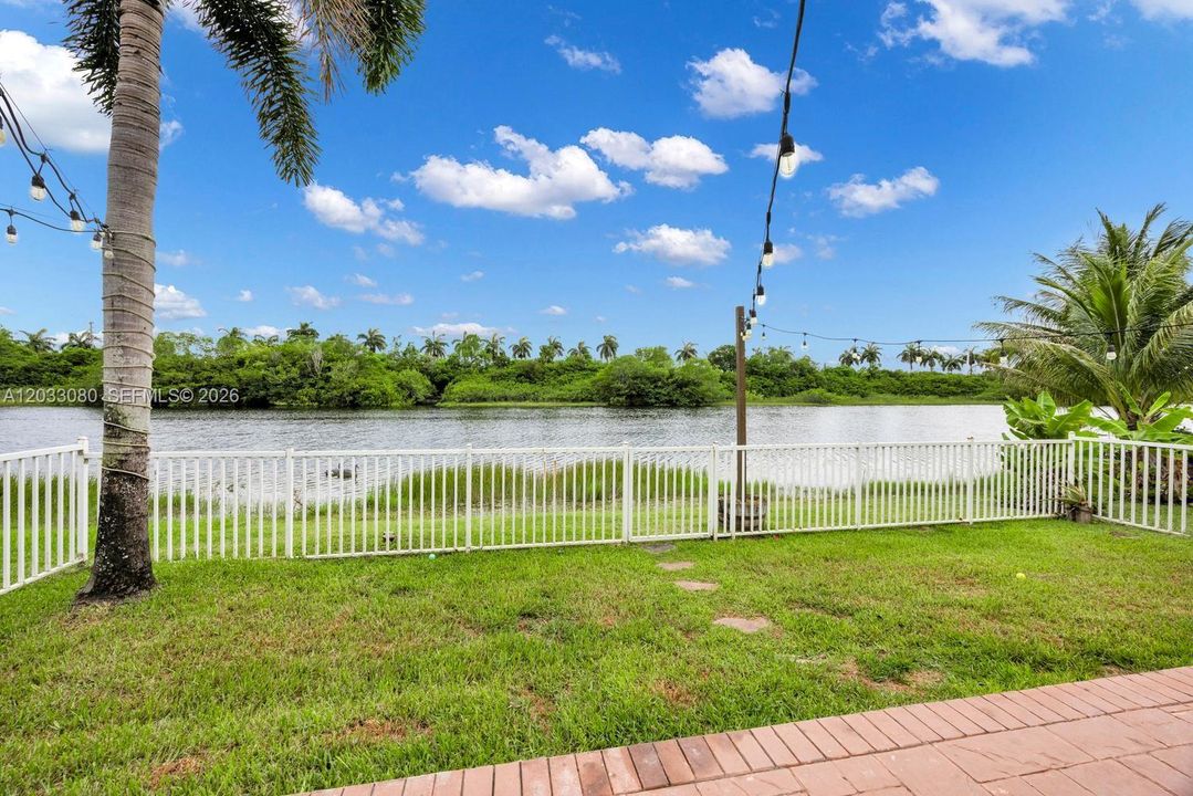 For Sale: $669,900 (3 beds, 2 baths, 1862 Square Feet)