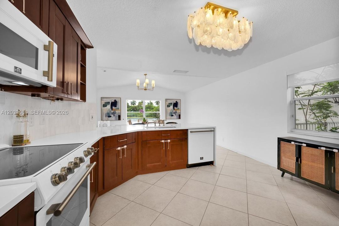 For Sale: $669,900 (3 beds, 2 baths, 1862 Square Feet)