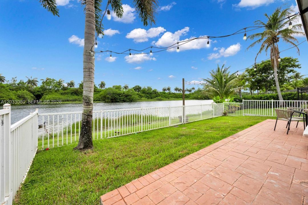 For Sale: $669,900 (3 beds, 2 baths, 1862 Square Feet)