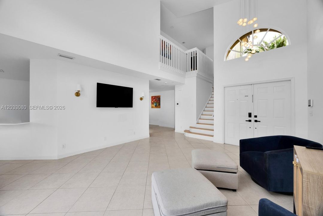 For Sale: $669,900 (3 beds, 2 baths, 1862 Square Feet)
