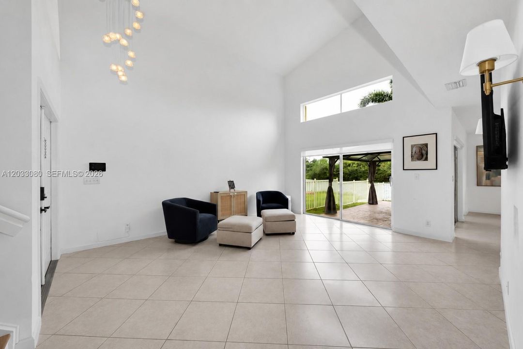 For Sale: $669,900 (3 beds, 2 baths, 1862 Square Feet)