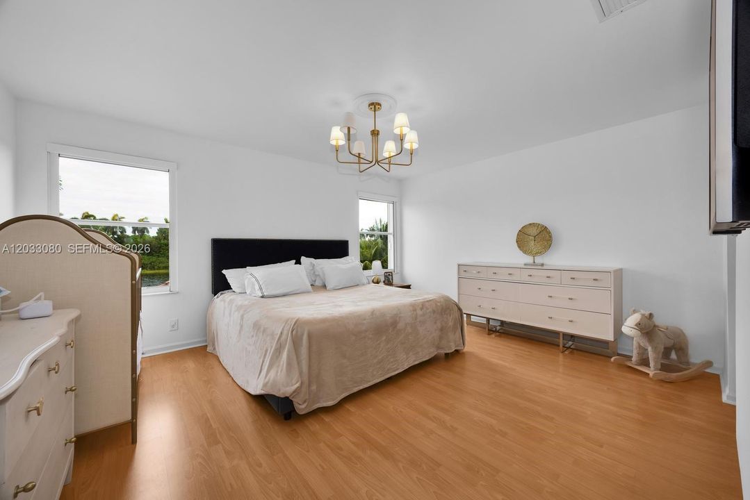 For Sale: $669,900 (3 beds, 2 baths, 1862 Square Feet)