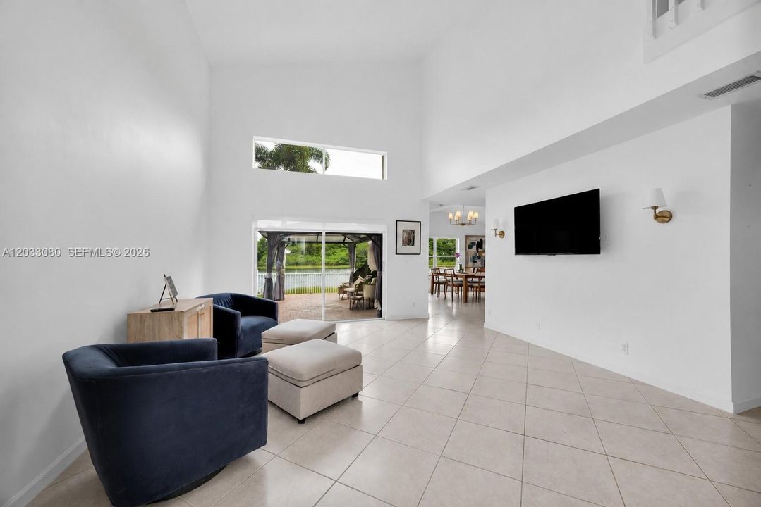 For Sale: $669,900 (3 beds, 2 baths, 1862 Square Feet)