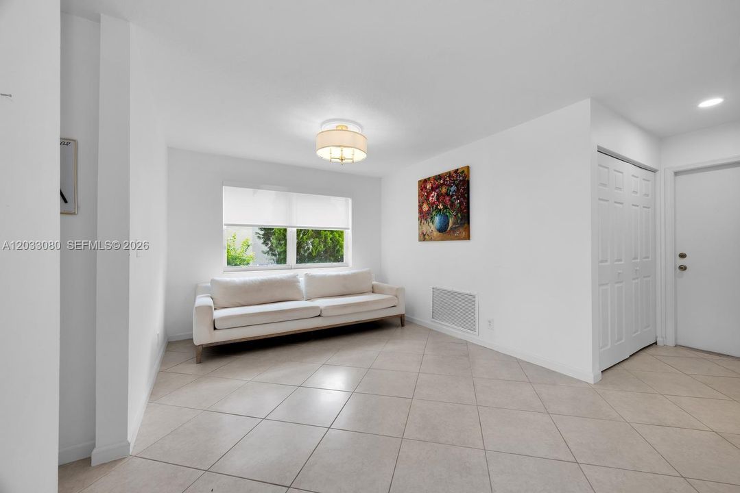 For Sale: $669,900 (3 beds, 2 baths, 1862 Square Feet)