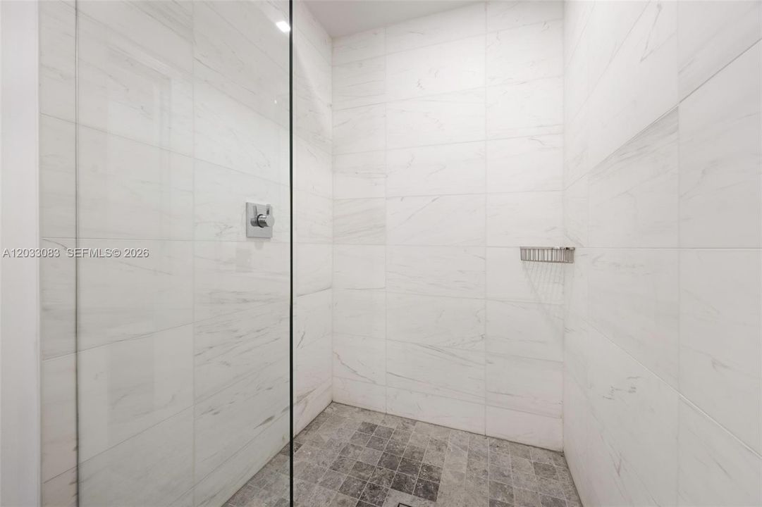 For Sale: $1,790,000 (3 beds, 3 baths, 1550 Square Feet)
