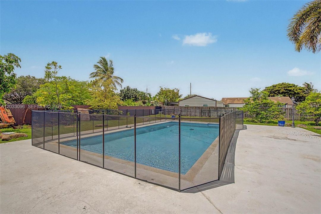 For Sale: $774,900 (4 beds, 2 baths, 2247 Square Feet)