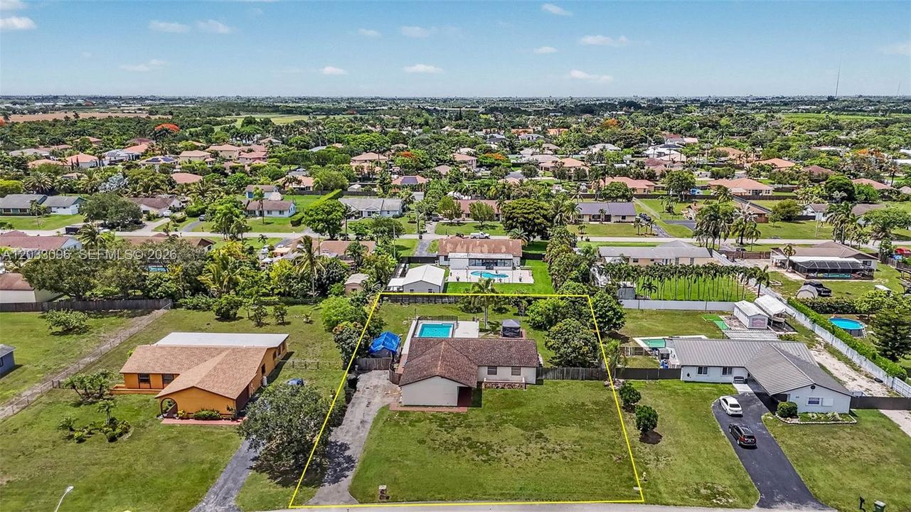 For Sale: $774,900 (4 beds, 2 baths, 2247 Square Feet)