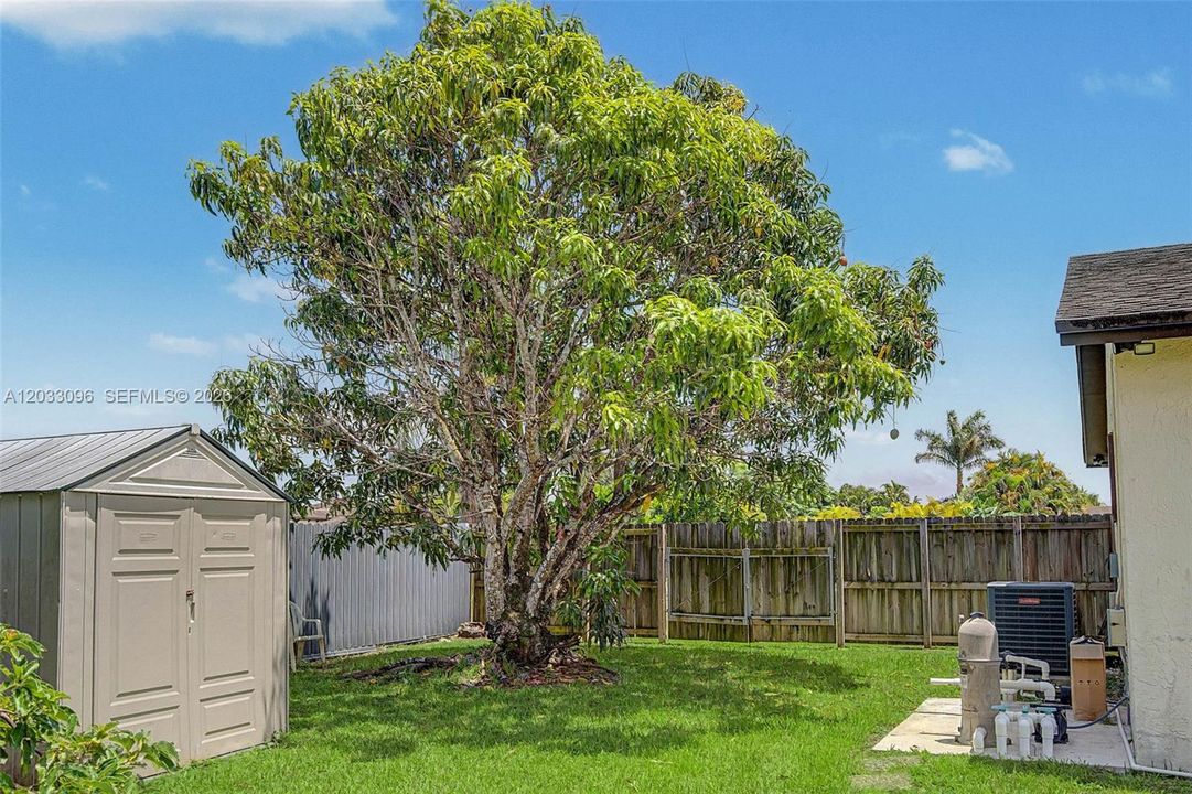 For Sale: $774,900 (4 beds, 2 baths, 2247 Square Feet)