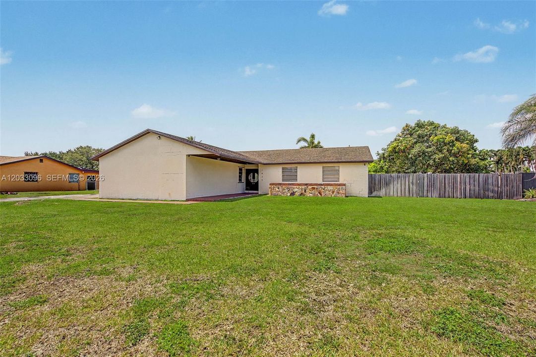 For Sale: $774,900 (4 beds, 2 baths, 2247 Square Feet)
